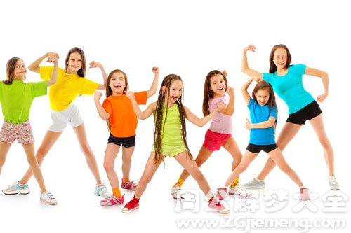 【梦见一群女孩】