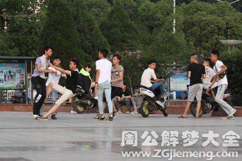 【梦见被学生打】