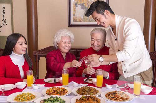 【梦见一家人团聚】