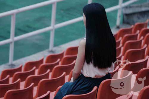 【梦见自己长发及腰】