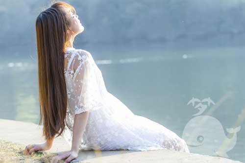 【梦见白衣女子】