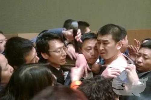 【梦见家人被打】