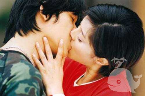 【梦见和明星接吻】