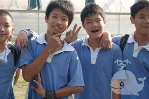 【梦见小时候的同学】