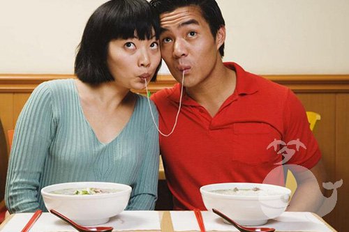 【梦见和亲人吃面】