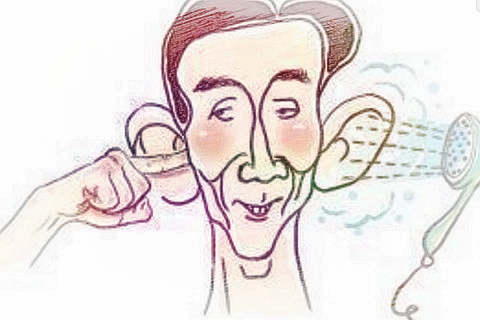 梦见耳朵进水　周公解梦之梦到耳朵进水