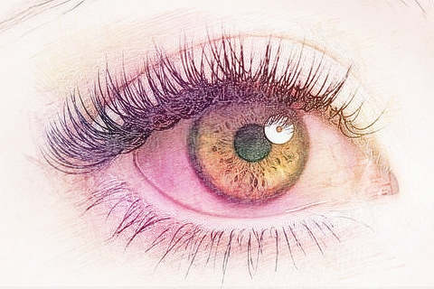 梦见眼睛变红　周公解梦之梦到眼睛变红