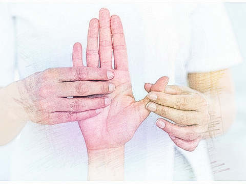 梦见手指变粗　周公解梦之梦到手指变粗