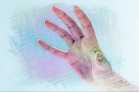 梦见手变小　周公解梦之梦到手变小