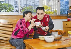 梦见和老公一起吃饭