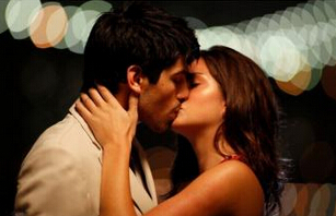 梦见老公亲别的女人