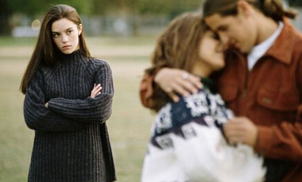  梦见男朋友打我