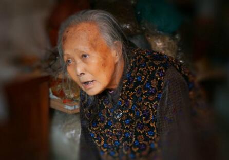 梦见奶奶还活着