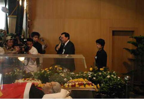 梦见死人又活过来了