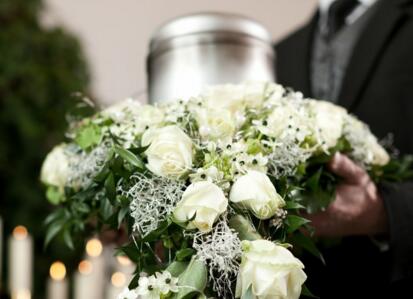 梦见自己的父亲去世