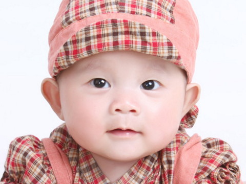 梦见小男孩主动让我抱