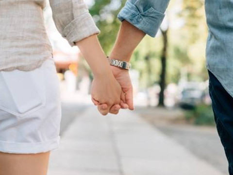 梦见自己与别人发生性关系