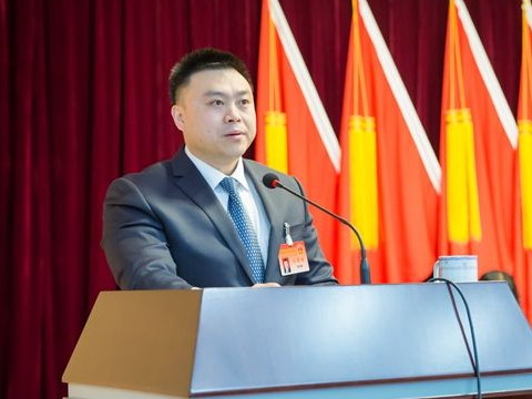 梦见朋友当镇长