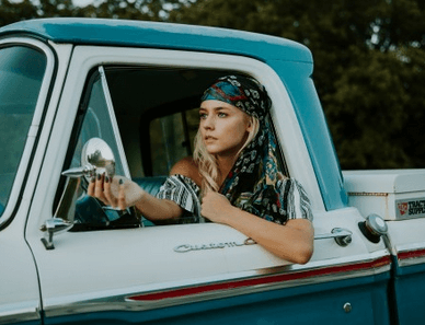 梦见不认识的人出车祸