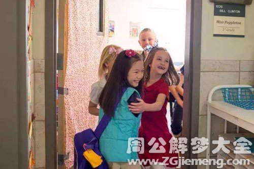 【梦见收养小女孩】