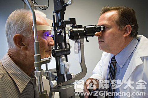 【梦见眼科医生】