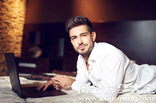 【梦见阿拉伯人睡在我床上】